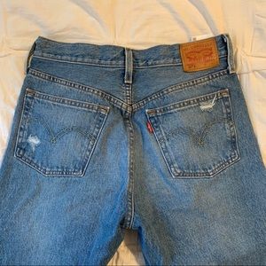vintage straight leg levi’s!